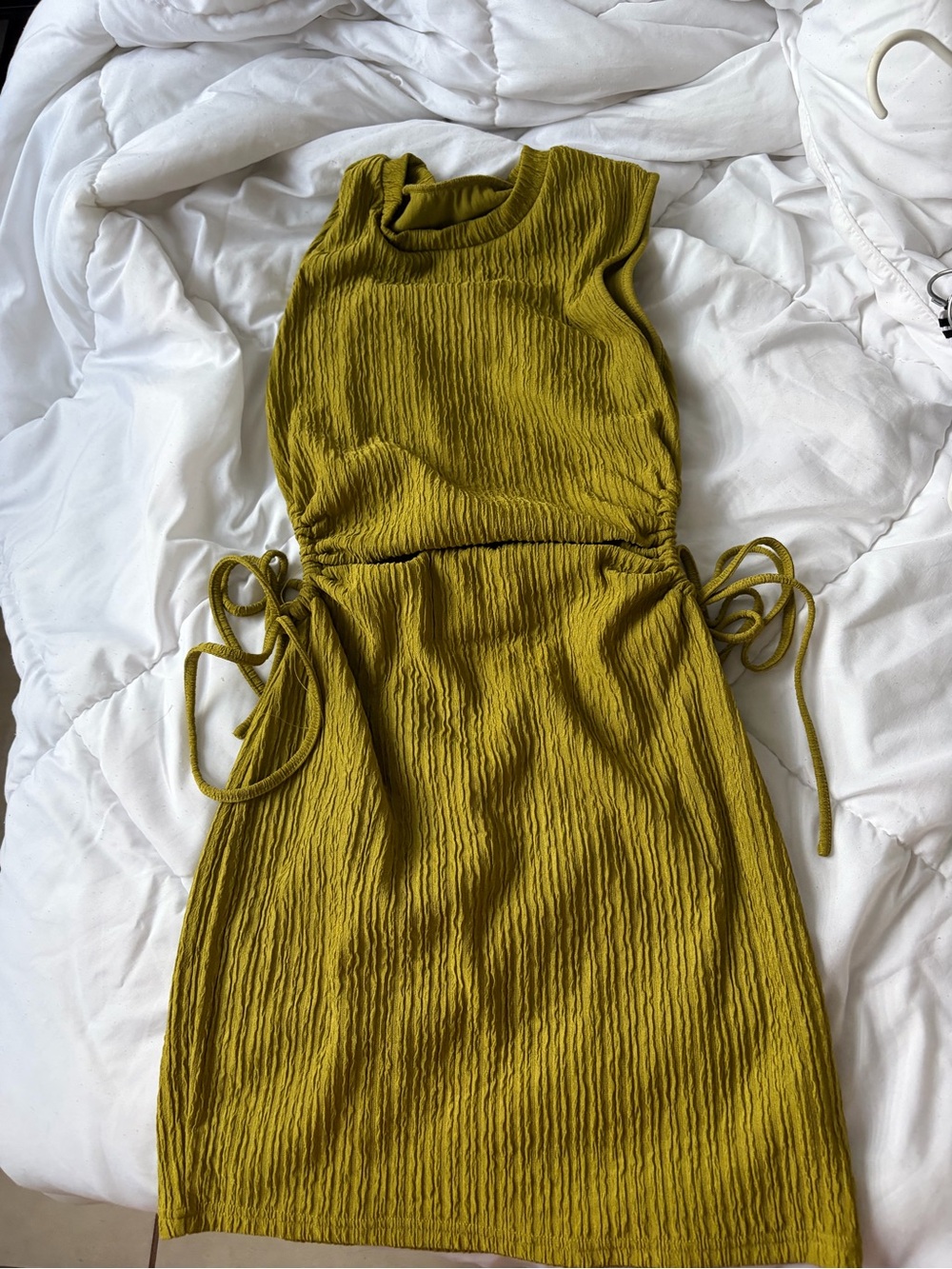 Women’s Olive Green Textured Tie-Waist Dress